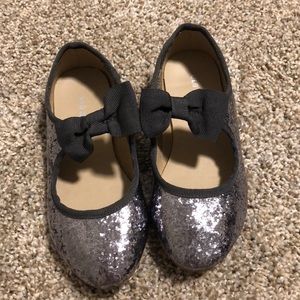 Size 9 glitter flat